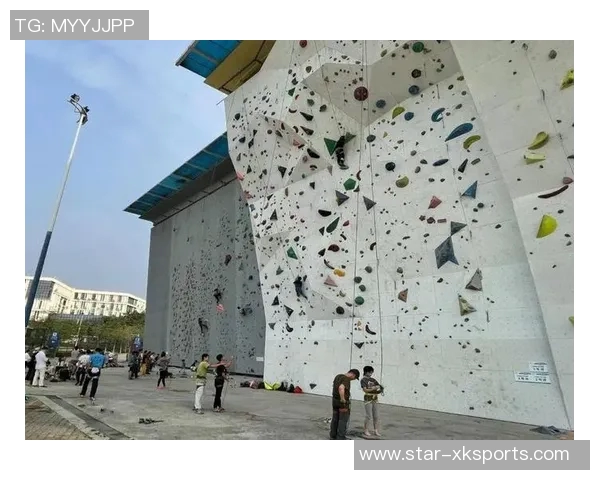 广州攀岩队在运动世界滑板锦标赛中以93分领跑积分榜展现强劲实力 广州攀岩队在运动世界滑板锦标赛中以93分领跑积分榜展现强劲实力