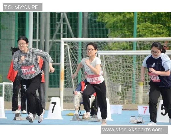 西安攀岩队的成长之路极限运动会特别报道展现青春与激情 西安攀岩队的成长之路极限运动会特别报道展现青春与激情