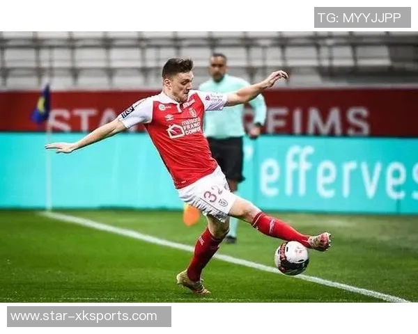 兰斯与塞尔维特的较量揭示了足球战术与团队协作的重要性 兰斯与塞尔维特的较量揭示了足球战术与团队协作的重要性